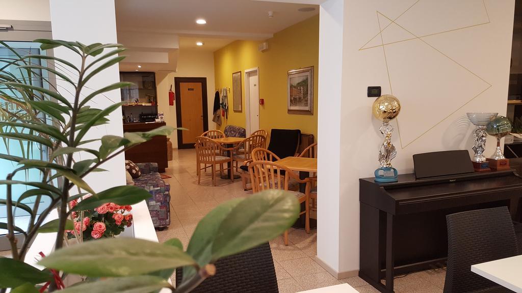 Hotel San Marco Bb Boario Terme エクステリア 写真